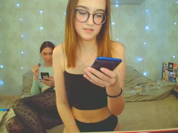 couple
        lolly_bendo cam image #619528