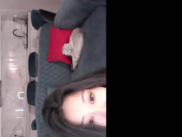 girl
        _bilberry_ cam image #87925