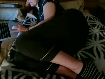 girl
        sweetish_cougrrr cam image #2395414