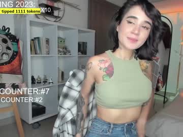 girl
        lonelly_lolly98 cam image #2068016