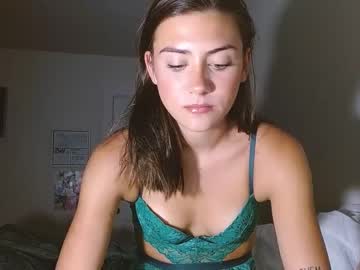 couple
        miasantiago cam image #1656539