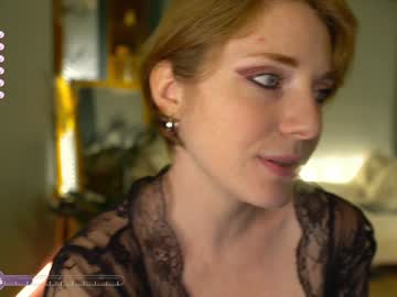 girl
        _the_sun_ cam image #3399913