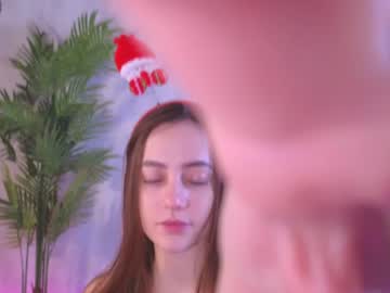 girl
        angelina_new cam image #2102039