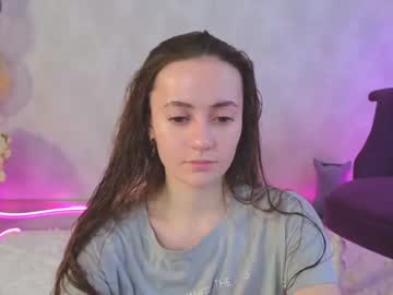girl
        angelina_new cam image #2069134