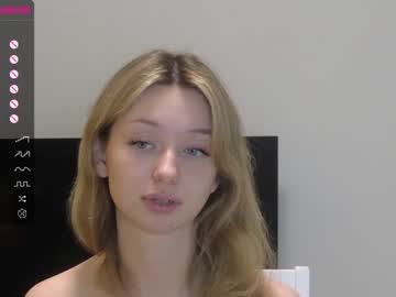 girl
        evafrancis cam image #1218991