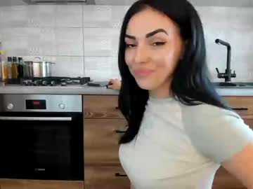 girl
        missnelly cam image #1663123