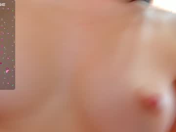 girl
        little_effy18 cam image #2502207