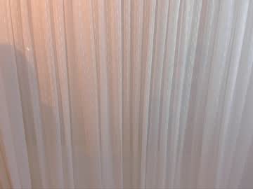 girl
        little_effy18 cam image #1880793