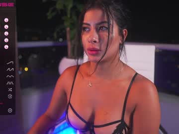 girl
        swt_molly cam image #494124