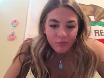 girl
        taylormadden cam image #2225960