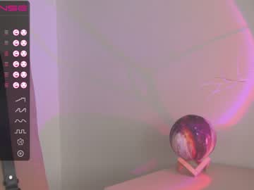 girl
        oki_dokie cam image #1409130