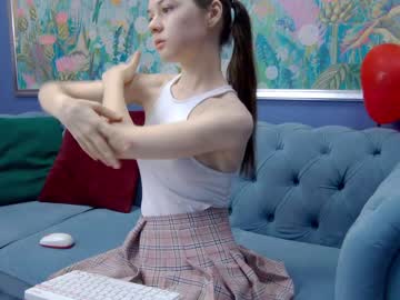 girl
        kriskras__ cam image #677709