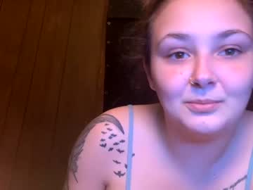 girl
        gabsrose2000 cam image #1895637
