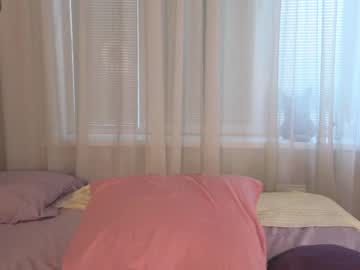 girl
        angelina_new cam image #2226463