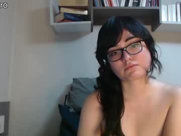 girl
        dronae cam image #2628047