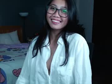 girl
        skytime96 cam image #3859993