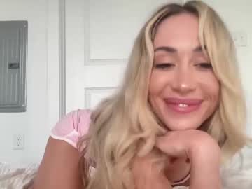 girl
        margotnotrobbie cam image #3087643