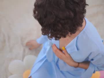 girl
        you_fell_in_love cam image #3827286