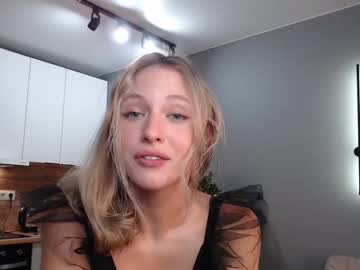 girl
        roselyn_rose cam image #4302887
