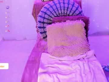 girl
        alice_wiinter cam image #3882931