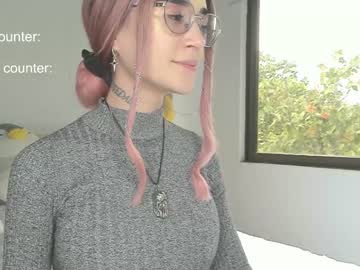 girl
        lonelly_lolly98 cam image #2813608