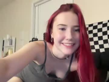 girl
        petite_scarlettt cam image #2699797