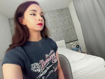 girl
        ehotlovea cam image #4371493