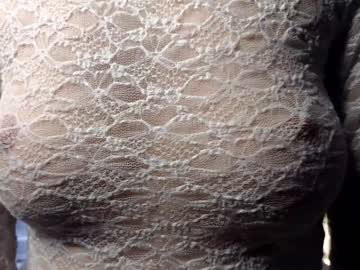 girl
        lauratanguy cam image #3905038