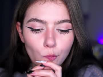girl
        sirenevelyn cam image #3616954