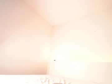 girl
        reei__ cam image #2365662