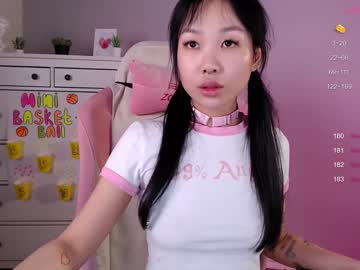 girl
        norma_blum cam image #2692258