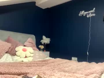 girl
        missmila27 cam image #4072905