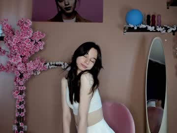 girl
        emmi_sunshine cam image #1418448