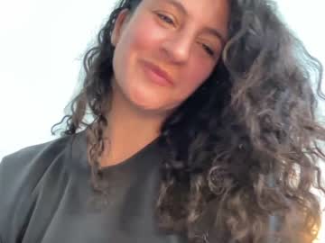 girl
        annareyle cam image #596546