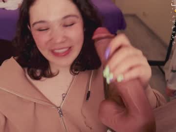 girl
        chery_lady22 cam image #1040095