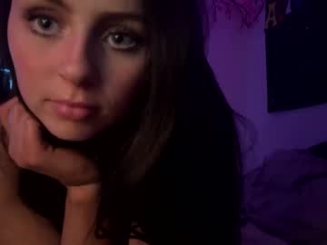 girl
        evaamarge cam image #3972920