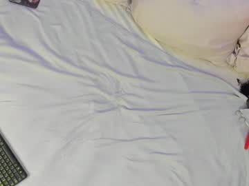 girl
        your_misstress cam image #638580