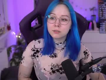 girl
        theblue_moonie cam image #4341522