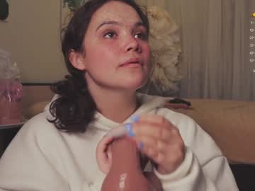 girl
        chery_lady22 cam image #1644163
