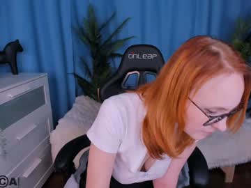 girl
        ella_hughes_ cam image #1792233