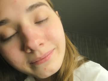 girl
        mariamgroves cam image #2477863