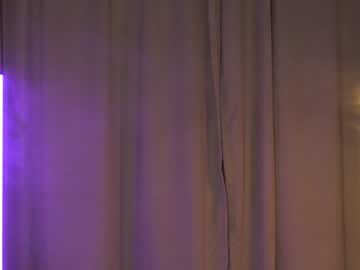 girl
        emilybatee cam image #2981077