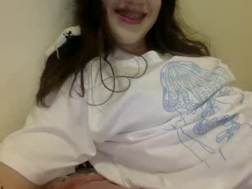 girl
        xprsv cam image #1751596