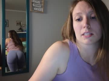 girl
        reach4thepeach cam image #2277078