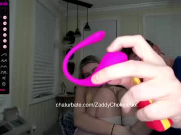 couple
        zaddychokesalot cam image #512737