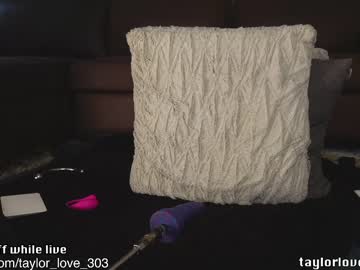 girl
        taylor_love_303 cam image #1346534