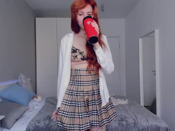 girl
        jennifer_ewans cam image #1083476