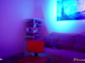 girl
        daddyspixxie cam image #674992