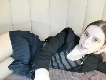 girl
        hellybieber cam image #3574387