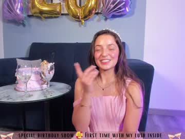 girl
        gabrielaa_18 cam image #3606159